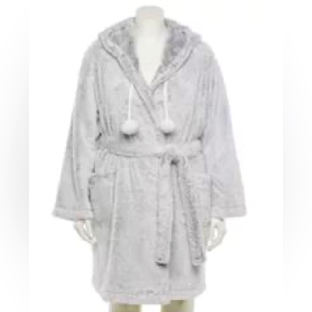 Lauren Conrad Robe